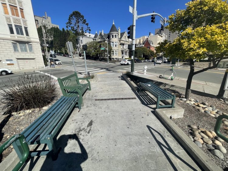 A pick-up location in San Francisco with photovoice participants’ preferred attributes: seating, foliage, wide sidewalks, and high visibility of surroundings.